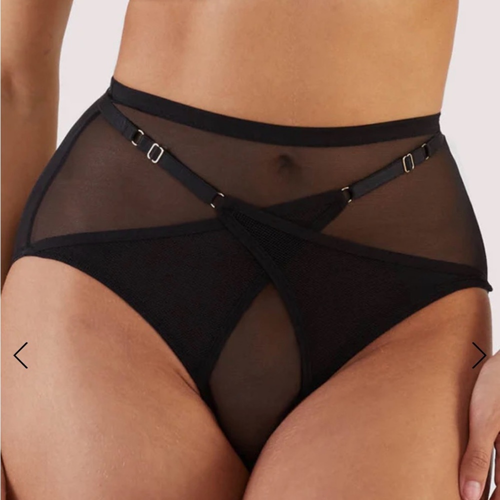 PLAYFUL PROMISES
Eddie High Waist Brief Black Sz 10 NWT